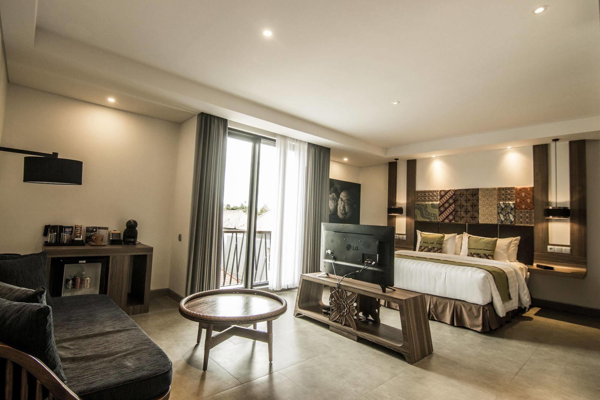 מלון קוטה לומבוק Fairfield By Marriott Bali South Kuta מראה חיצוני תמונה